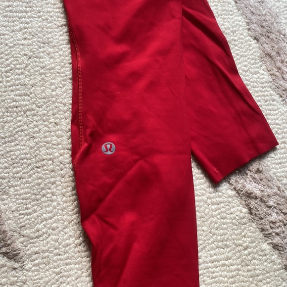 red lululemon leggings size 2 never worn - Picture 2 of 3